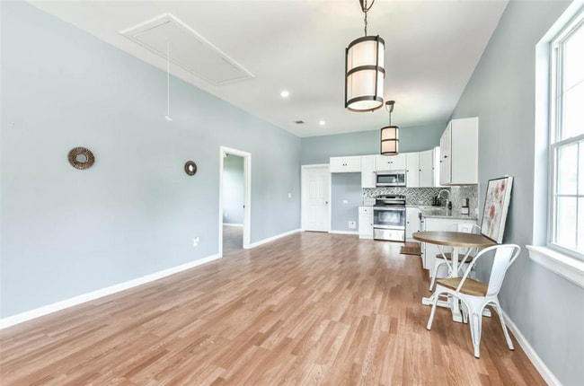 Building Photo - 1219 Gregg St