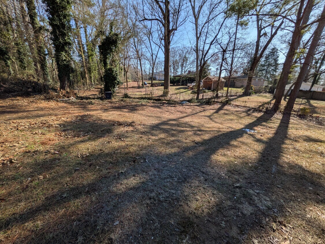 Foto del edificio - 6082 Walker Rd