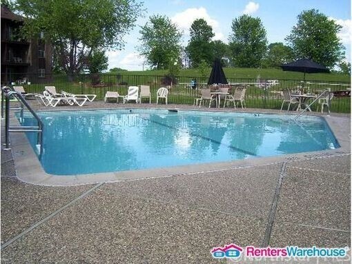 Building Photo - Fully Remodeled Eagan 2 BED 2 BATH Condo; Stainless Appliances!