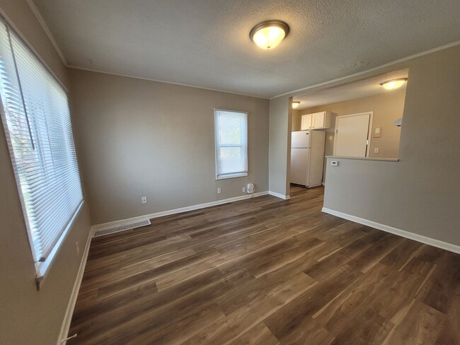 Foto del edificio - Pet Friendly Home near SW 9th, minutes fro...