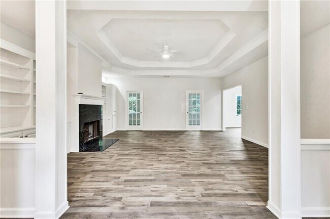 Building Photo - 460 Fairway Walk Dr NE