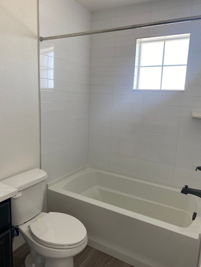 Baño privado - 2848 Kendall St