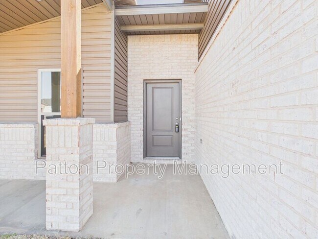 Foto del edificio - 3007 Farmyard Dr