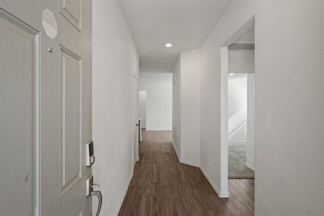 Building Photo - 3206 Dusted Daisey St