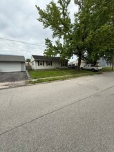 Building Photo - 303 Wilson Park Ln