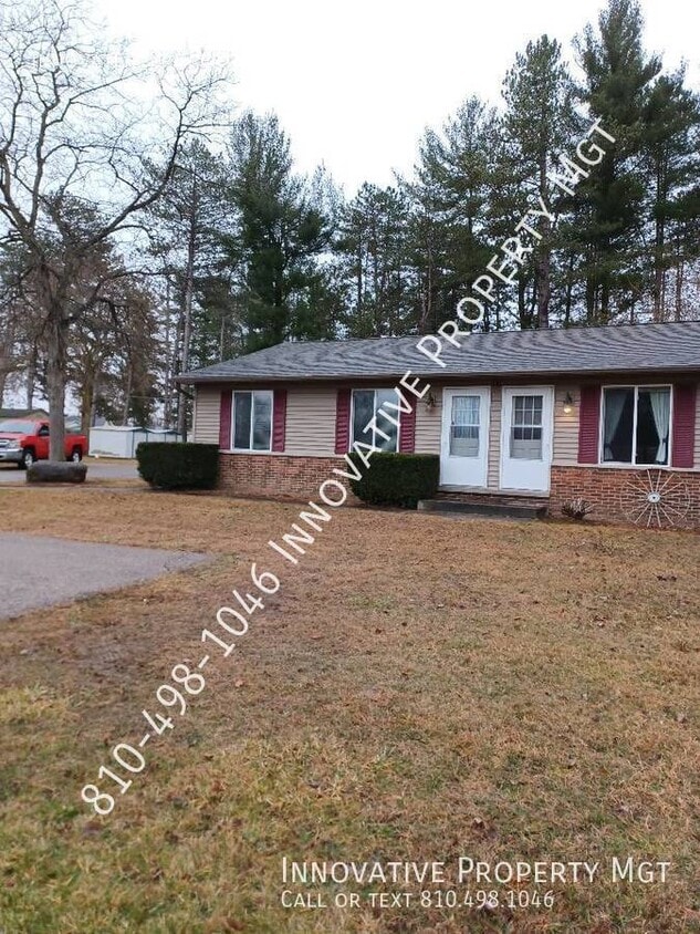 Primary Photo - 3077 W Lake Rd