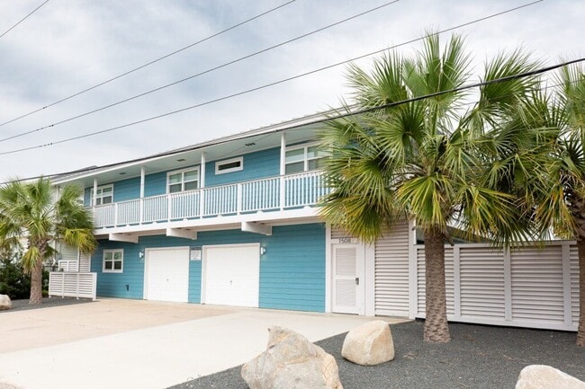 Building Photo - 1508 103rd St