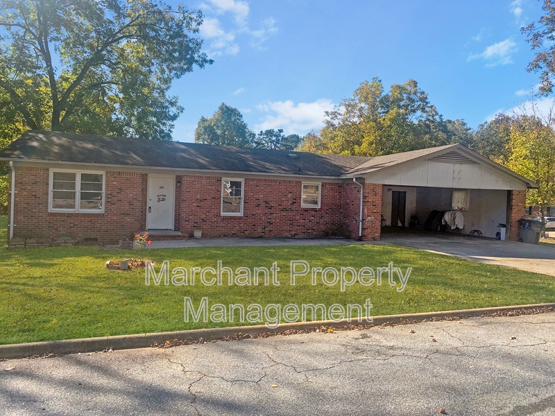 Photo - 104B Lora Lane