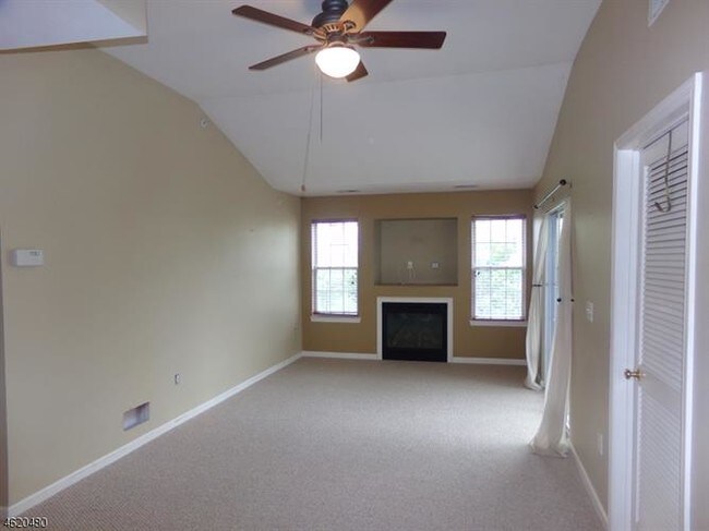 Building Photo - 854 Honeybrook Cir