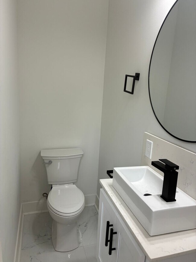 Photo - 1539 Lowrie St Apartment