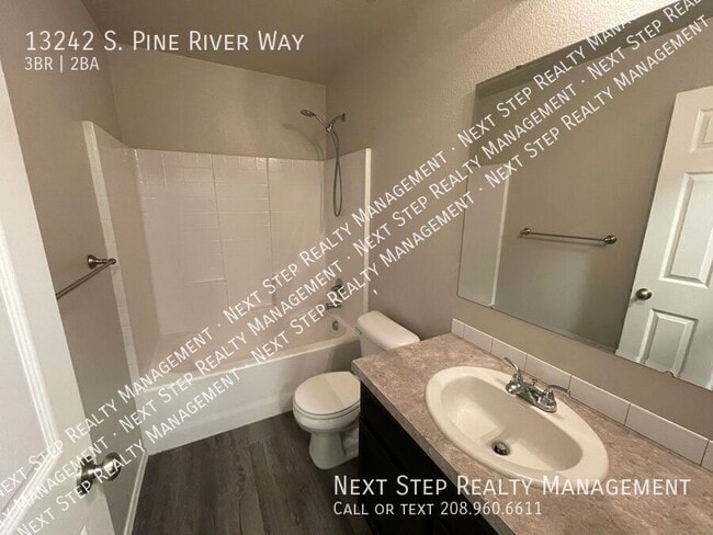 Building Photo - 13242 S Pine River Way
