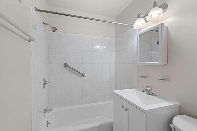 Foto del edificio - 211 West Street Apartments
