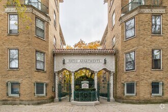 Building Photo - 1619 W Thome Ave
