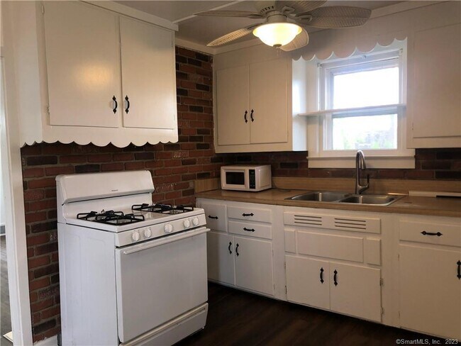 Foto del edificio - 30 Seemans Ln