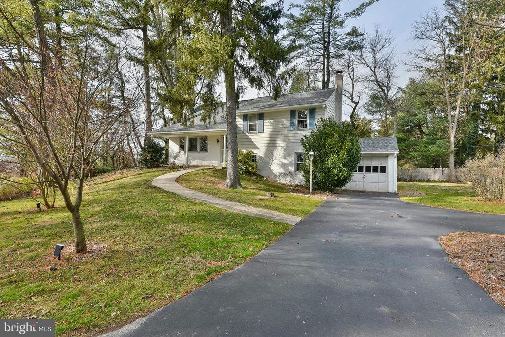 Primary Photo - 511 E Mill Rd