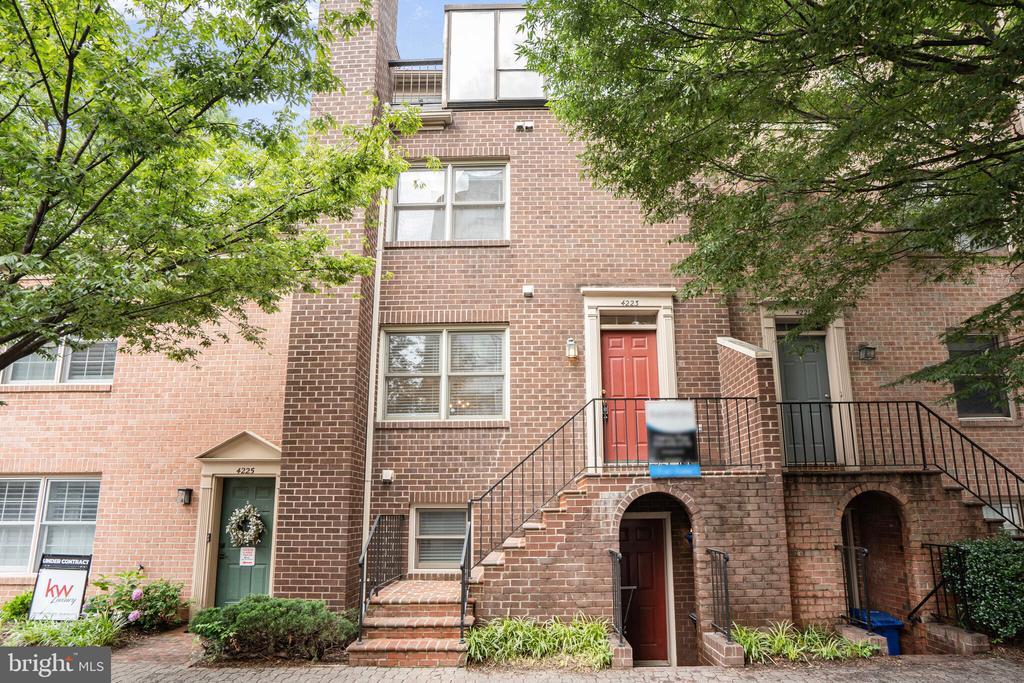 Primary Photo - 4223 N Carlin Springs Rd