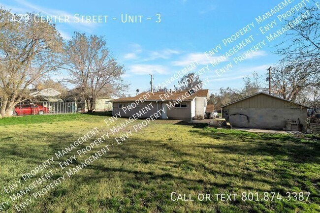 Building Photo - Charming Pet Friendly 2 Bed - 1 Bath Basem...