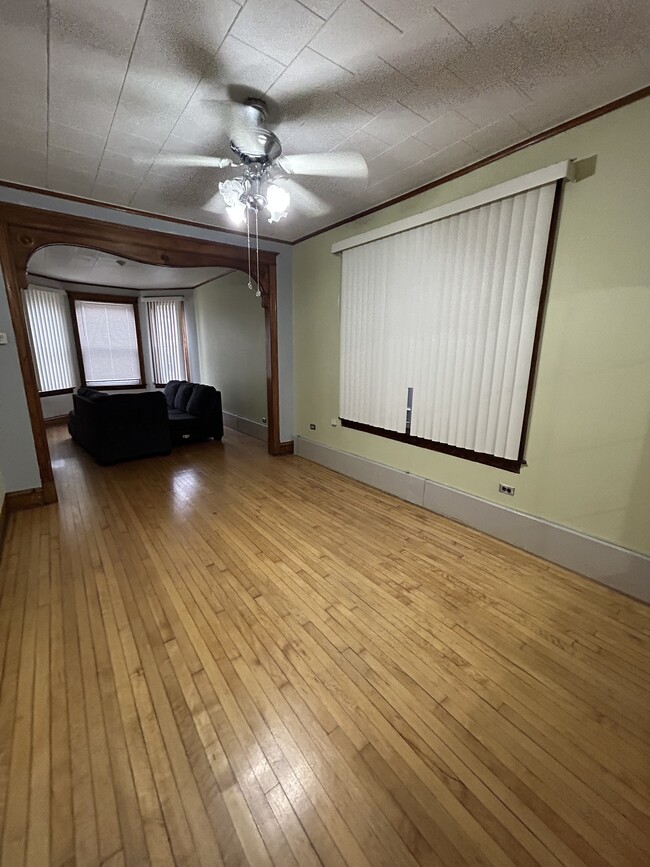 Foto del edificio - 3149 W 42nd Pl