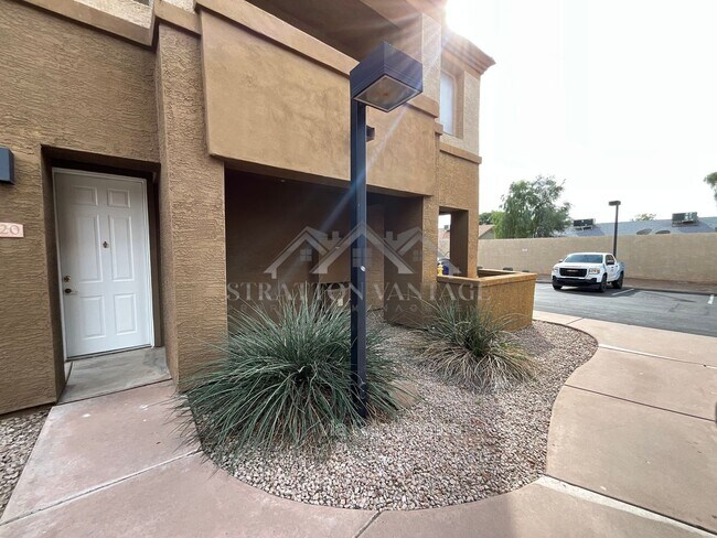 Foto del edificio - 1445 E Broadway Rd