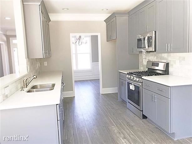 Building Photo - 5 br, 3 bath House - 60 Valley Brook Drive