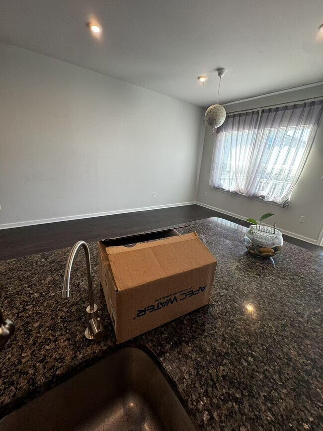 Building Photo - 510 Holywell Dr