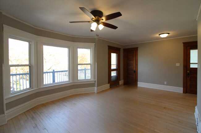 Foto del edificio - 2857 N Murray Ave