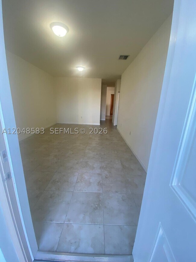 Building Photo - 17460 SW 153rd Ave