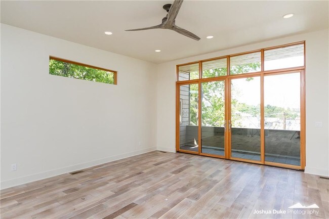Foto del edificio - 537 W Meadow St