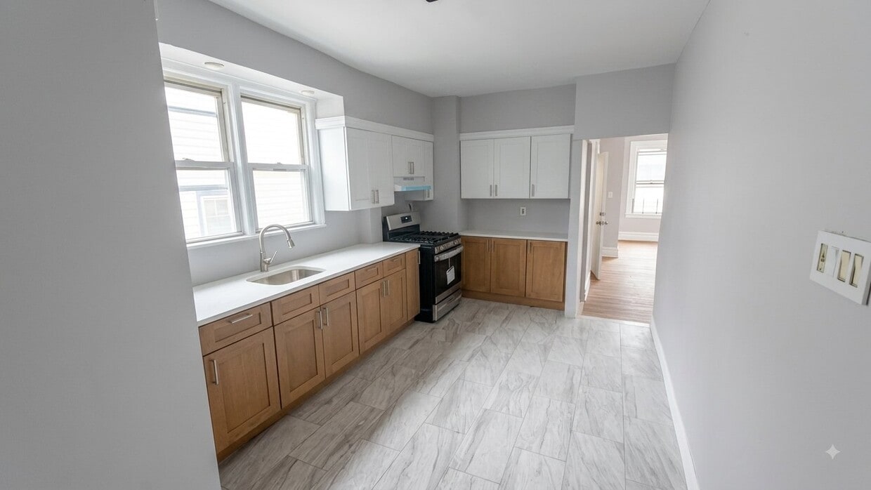192 Isabella Ave #1 — photo 2 of 6