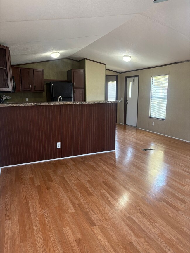 Building Photo - 123 Arista Dr