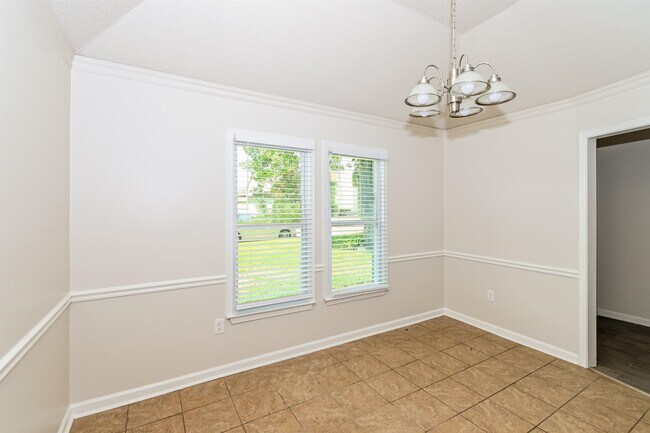 Foto del edificio - 7360 Red River Cove
