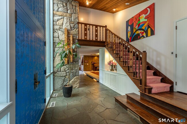 Foto del edificio - 250 Westledge Dr