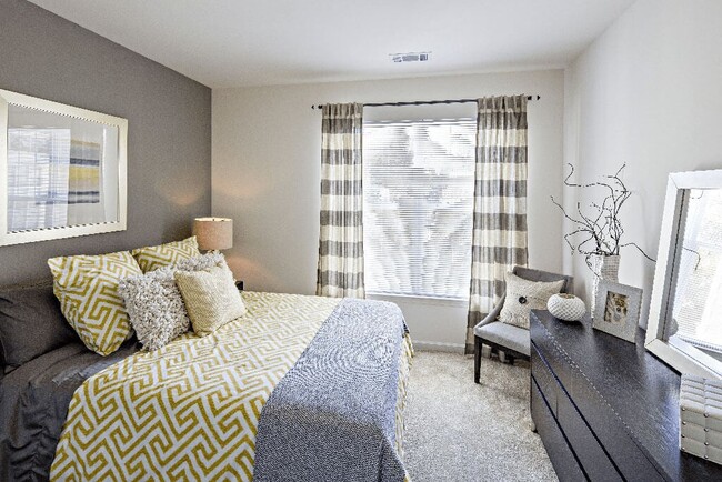Building Photo - Merion Stratford Apartment Homes
