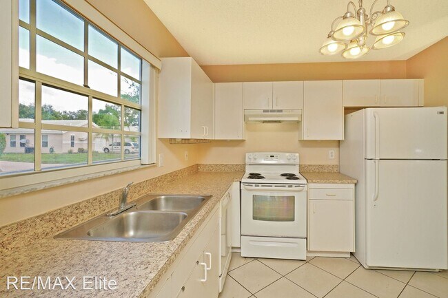 Foto del edificio - 3 br, 2.5 bath House - 1098 Goldenrod Cir NE