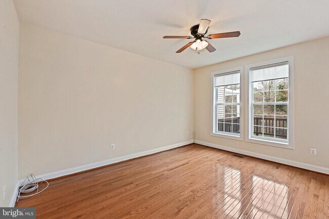 Foto del edificio - 327 Caldwell Terrace SE