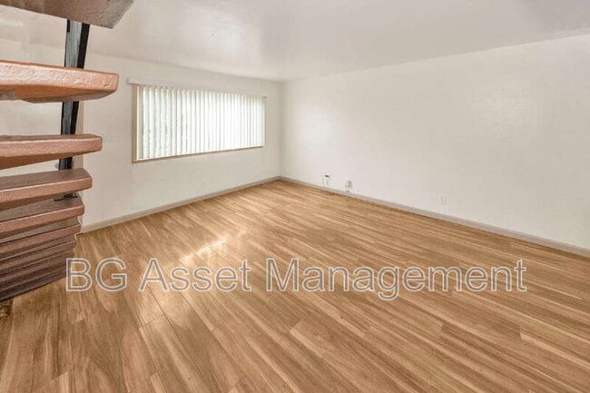 Building Photo - 1650 Barrus Ave