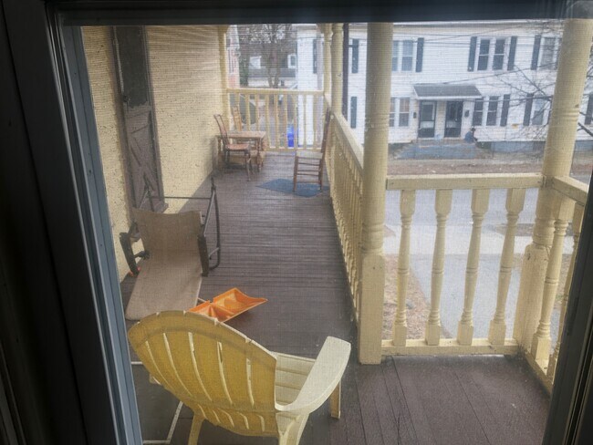 Photo - 42 Grant St Apartments