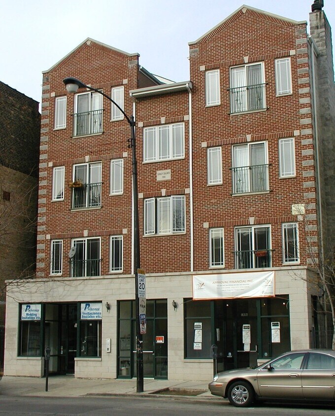 Foto principal - 1446 W Chicago Ave