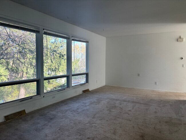 Foto del edificio - 6506 Putnam Rd