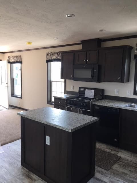 Building Photo - 61 Meadowlark Ln