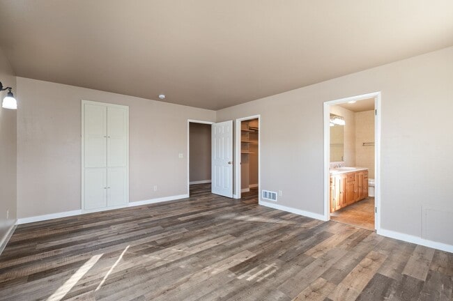 Building Photo - 1314 10th St