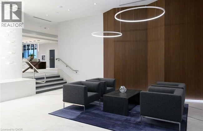 Photo du bâtiment - 385 Winston Rd