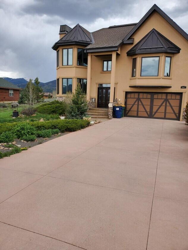 447 Harebell Cir, Tabernash, CO 80478 House Rental in Tabernash, CO
