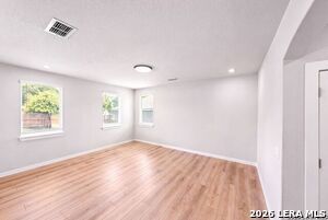 Foto del edificio - 752 Ft Leonard