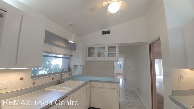 Foto del edificio - 3 br, 2 bath House - 915 Kewannee Trail