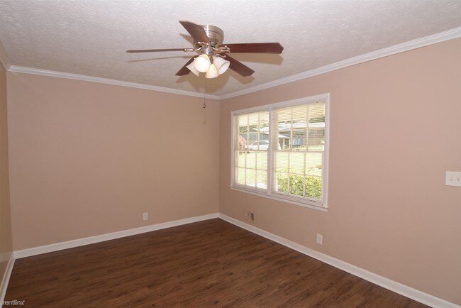 Building Photo - 3 br, 1.5 bath House - 844 San Miguel Drive