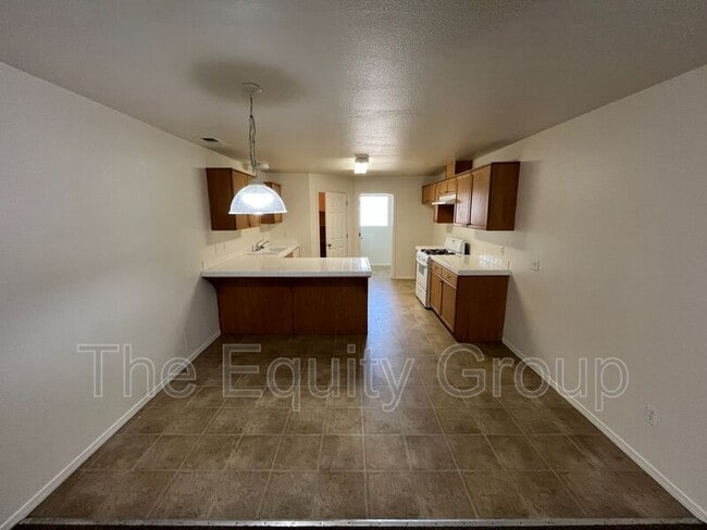 Building Photo - 340 E Kanai Ave
