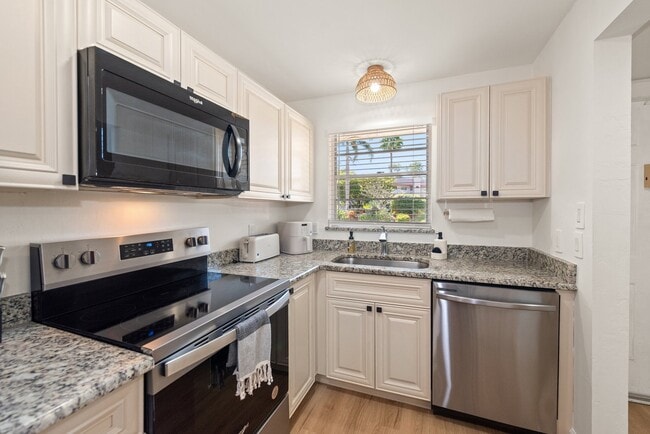 Foto del edificio - 501 Forest Lakes Blvd