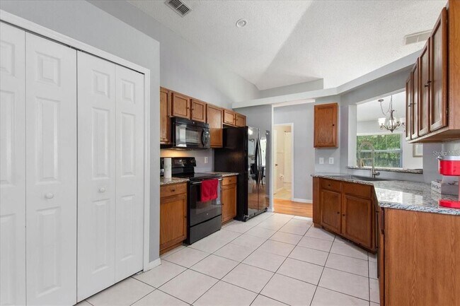 Foto del edificio - 1421 Teal Ct