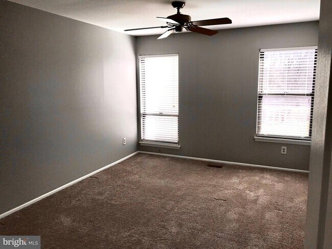 Building Photo - 8071 Pantano Pl